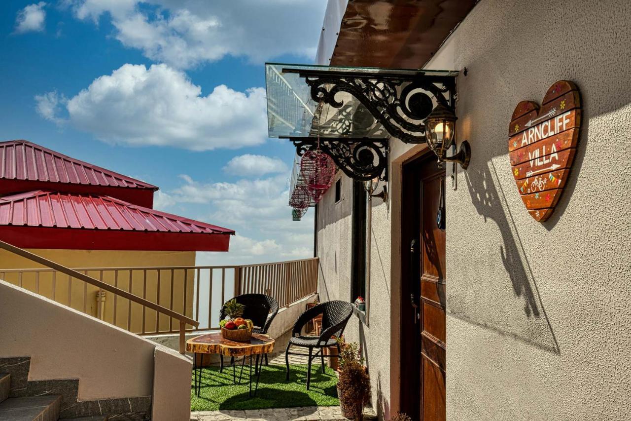 Stayvista At Arncliff Villa 5 Mins From Mall Road Mussoorie Bagian luar foto